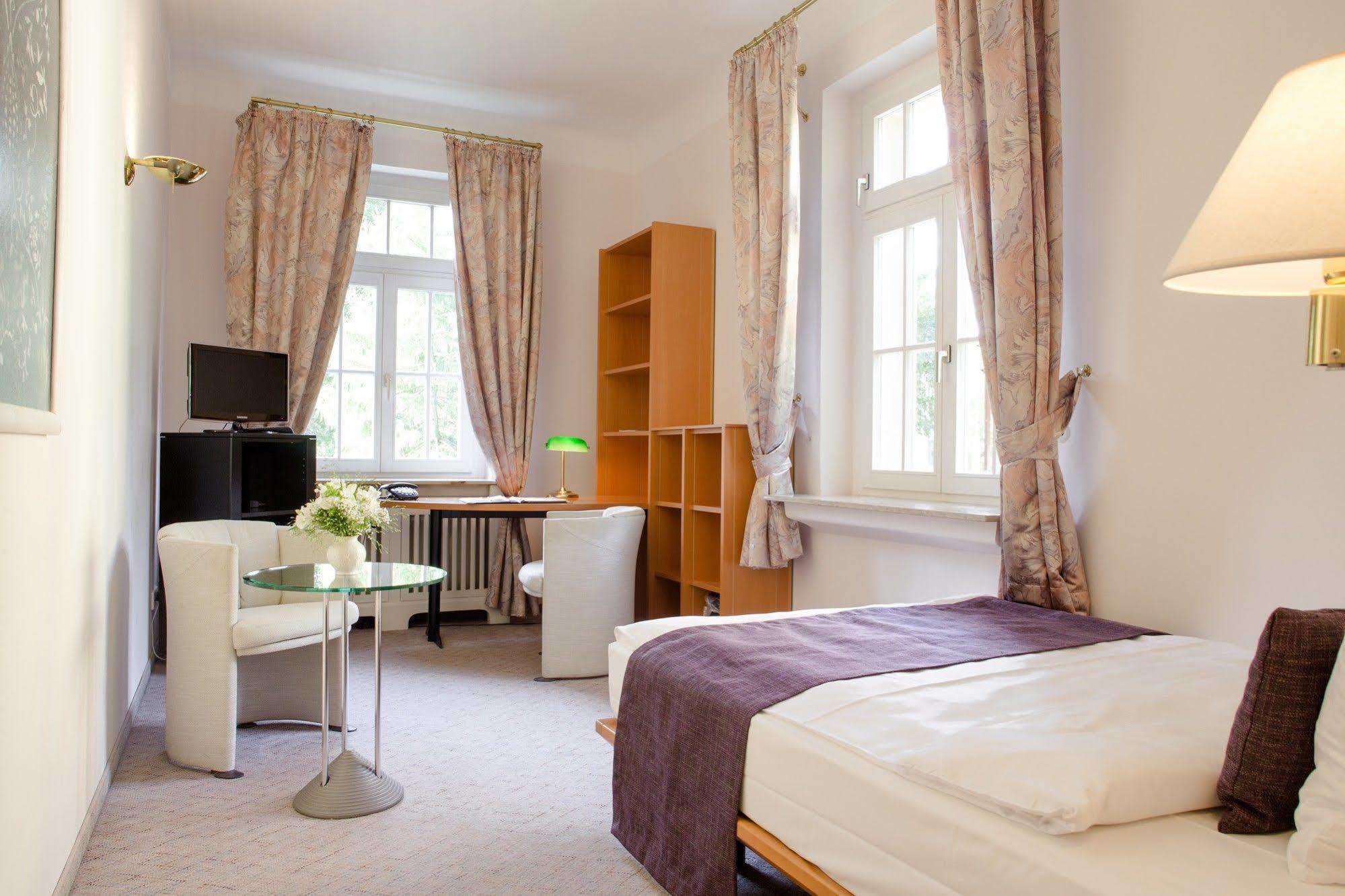 Aparthotel Villa Freisleben Dresden Buitenkant foto